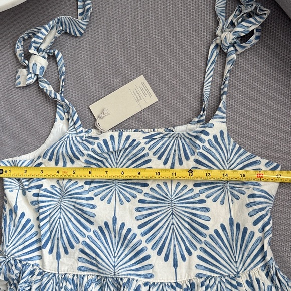 Joie Blue and White Patterned Sleeveless Top Size M - Picture 3 of 5